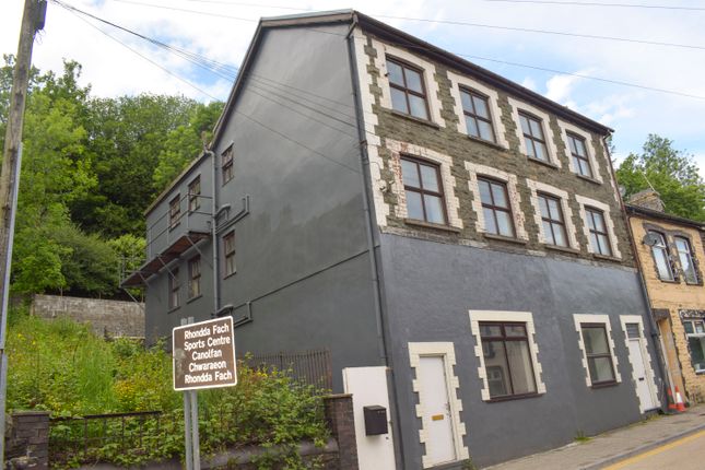 Thumbnail Flat to rent in East Road, Tylorstown