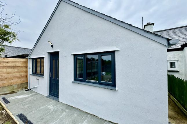 Terraced house to rent in Bwlchtocyn, Pwllheli