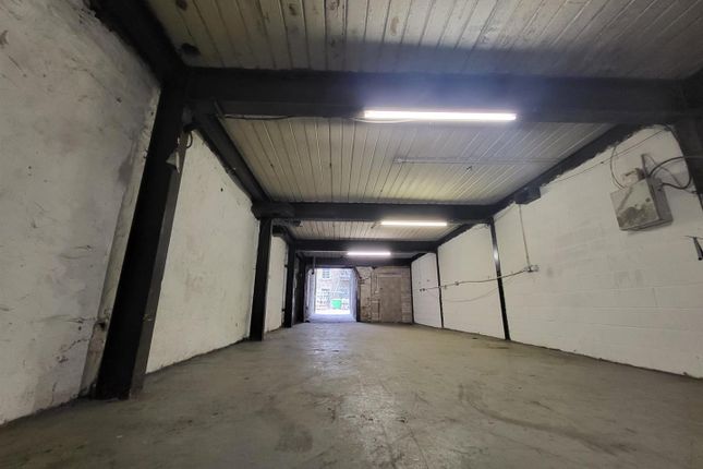 Warehouse to let in Garden Street, Abbey Village, Chorley