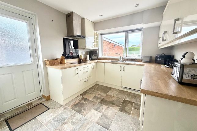 26, The Willows, Middlesbrough photo 3
