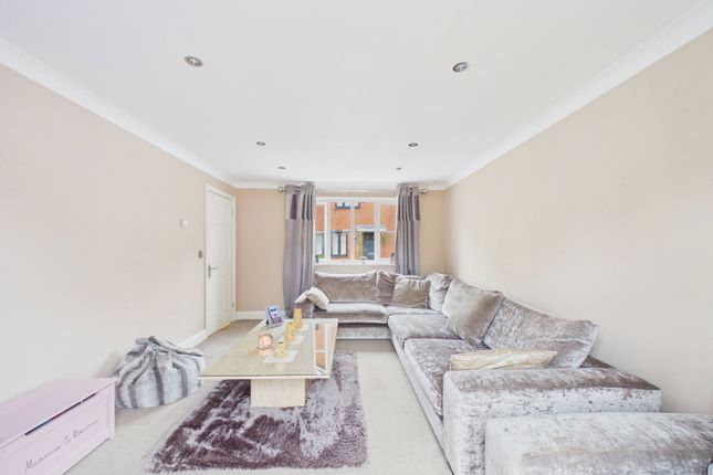 32, Sun Street, Sawbridgeworth photo 2