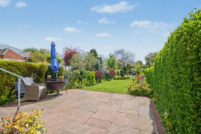 12, Longmoor Lane, Derbyshire photo 4