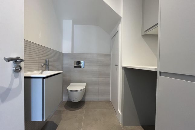 Maisonette for sale in Coombe Road, Norbiton, Kingston Upon Thames