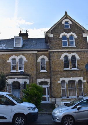 Thumbnail Flat to rent in South Eastern Road, Ramsgate