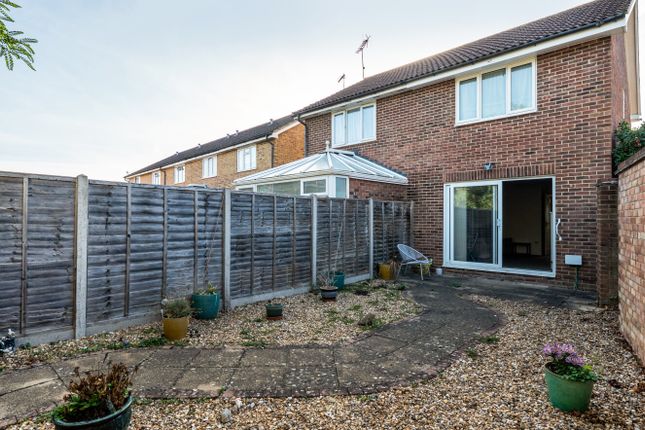 8, Challis Place, Berkshire photo 4