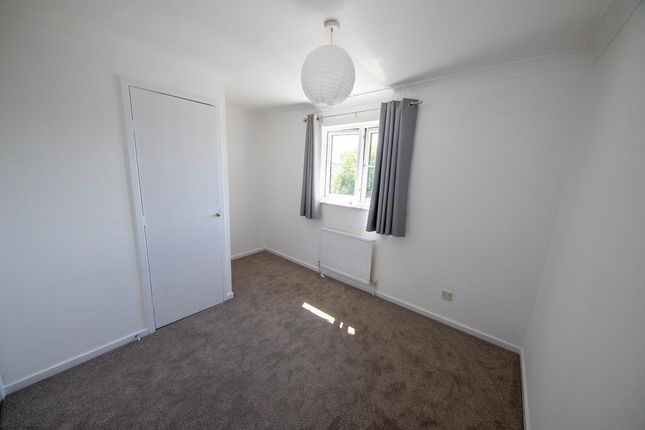 78, Amethyst Grove, Waterlooville photo 4