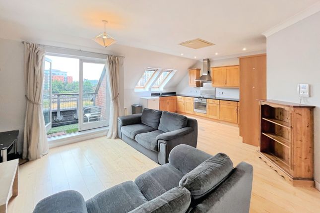 40, Turlow Court, Leeds photo 4