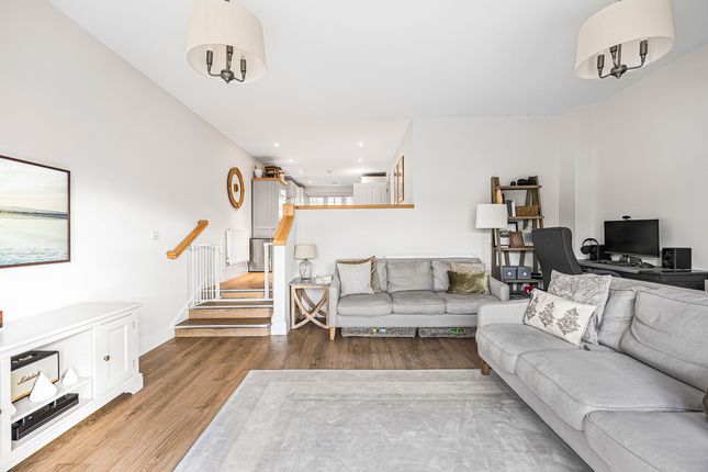 3-bed detached on 42 Birch Grove, Potters Bar, £675,000