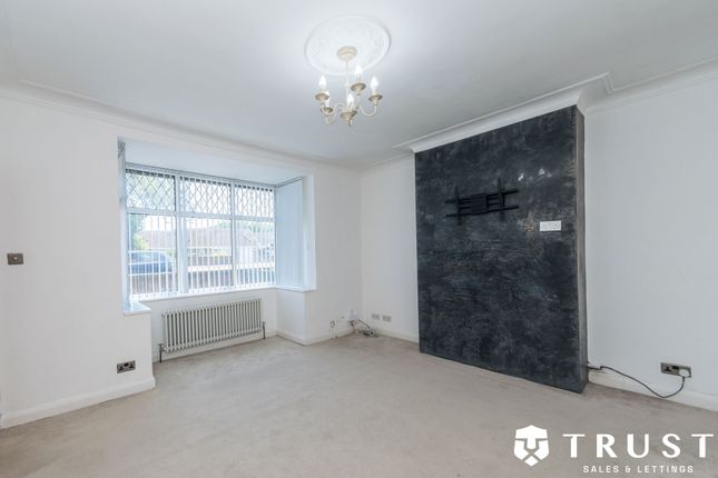 795 Leeds Road, Dewsbury photo 3
