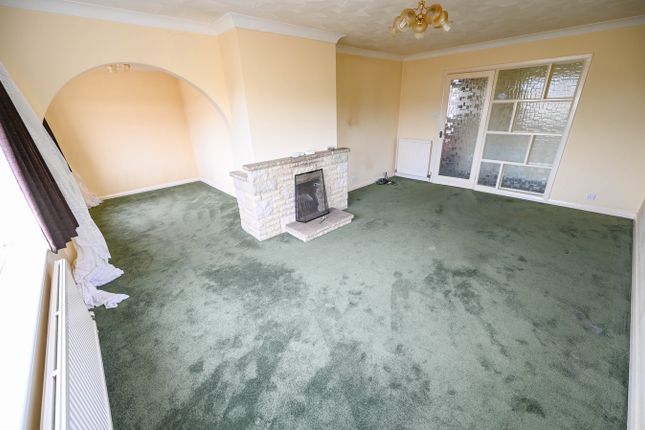 3, Ryan Close, Ferndown photo 3