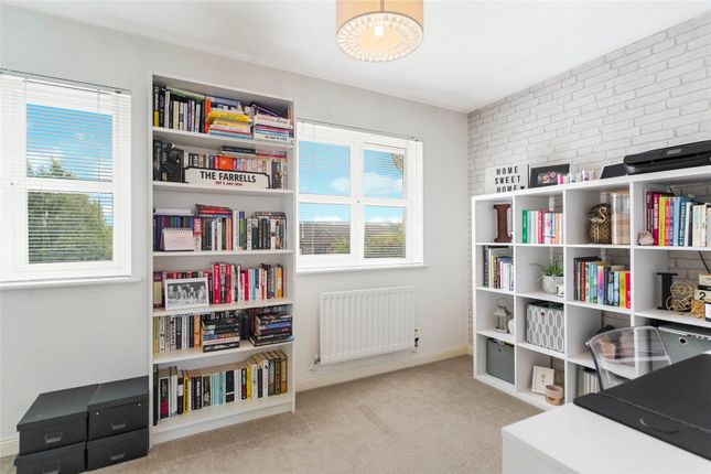 12, Taylor Court, Stirlingshire photo 4