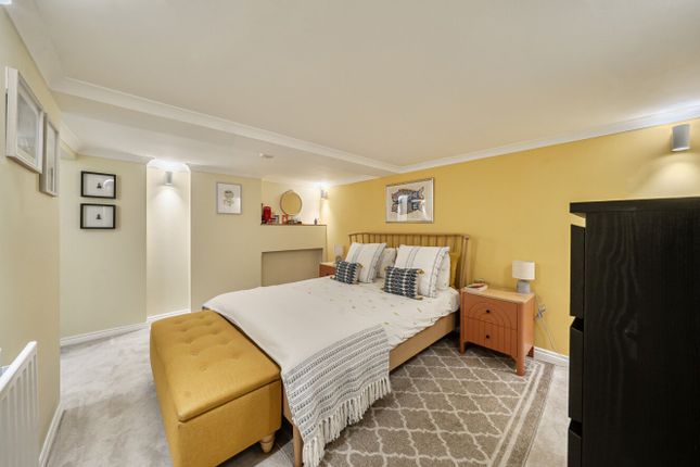 Flat 3, 5, Fairfield West, Kingston upon Thames photo 3
