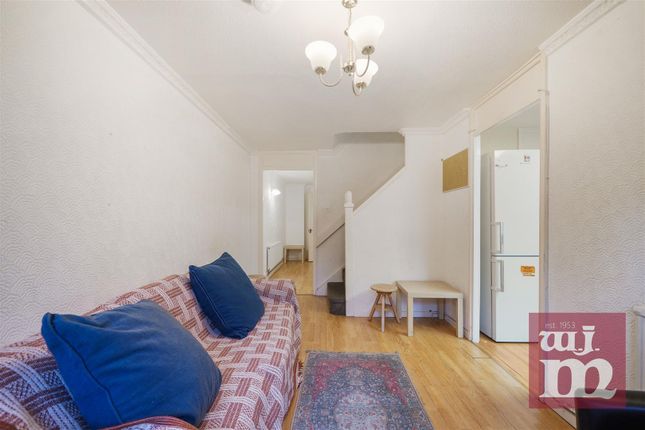10, Rectory Square, Stepney Green photo 3