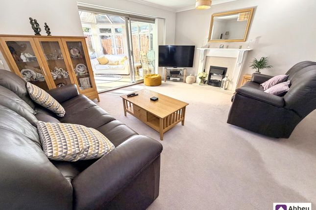 12 Chater Close, Leicester photo 2