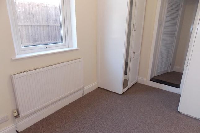 Flat 4, 2, May Street, Derbyshire photo 4