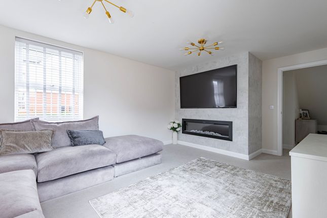 34 Salman Road, Norwich photo 4