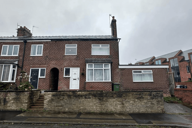 4 Bed Semi Detached Property In Macclesfield Cheshire, Close To Macclesfield Town Centre
