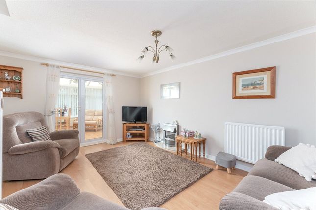 29, Pavilion Court, West Yorkshire photo 2