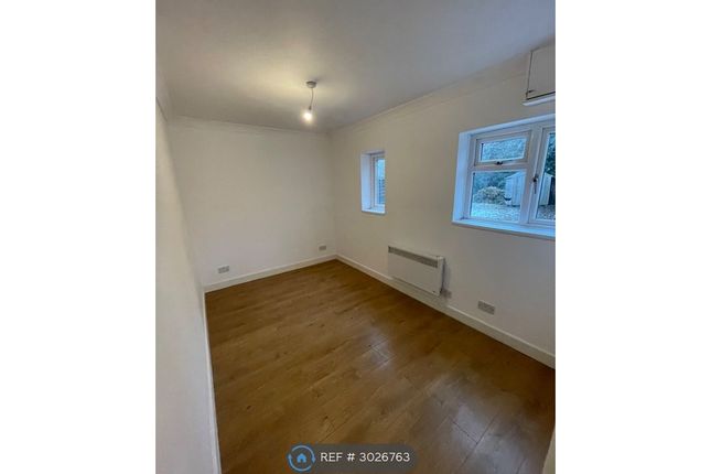 Carrington Road, Aylesbury photo 4