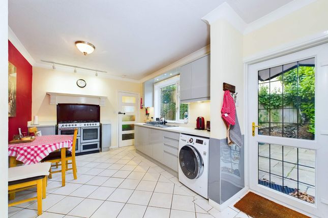 1 Southfield Avenue, Paignton photo 4
