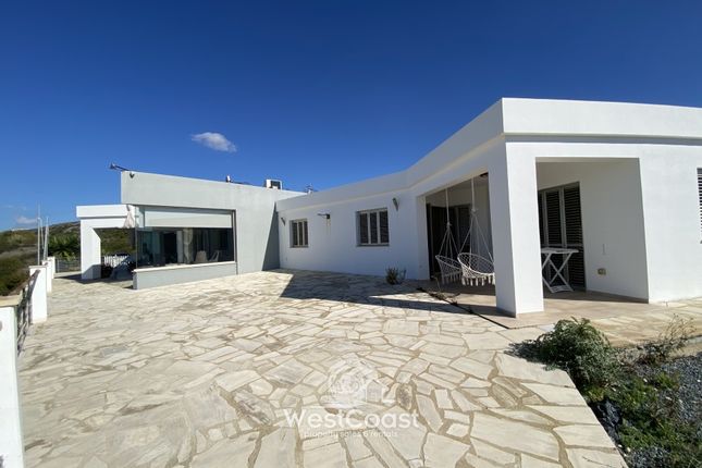 Thumbnail Bungalow for sale in Mesa Chorio, Paphos, Cyprus