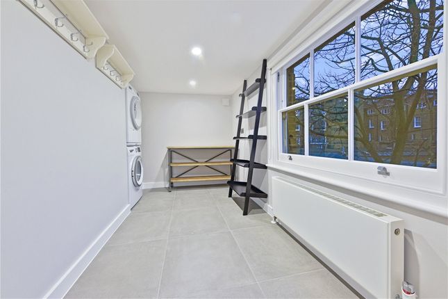 Terraced house to rent in Kensington Gardens Square, Bayswater, London