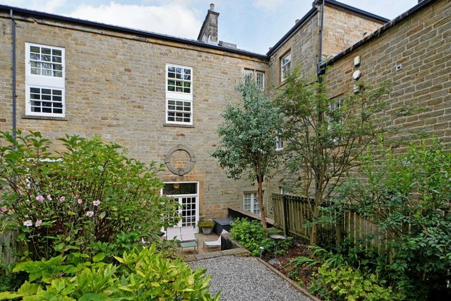 16, Loxley Court, Sheffield photo 3