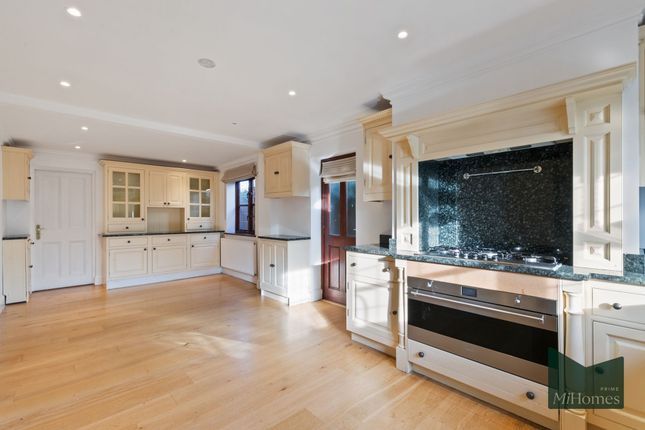 40 Beech Hill, Barnet photo 4