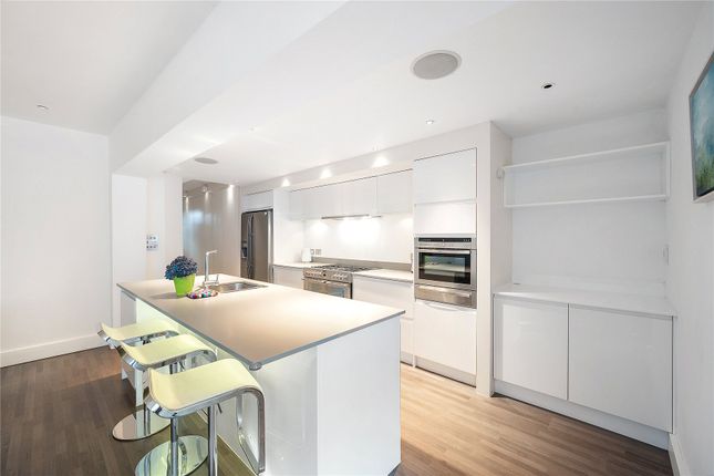 Basement, 35, Elgin Crescent, London photo 3