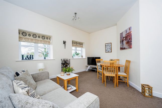 Flat for sale in St. Leonards Avenue, Stafford