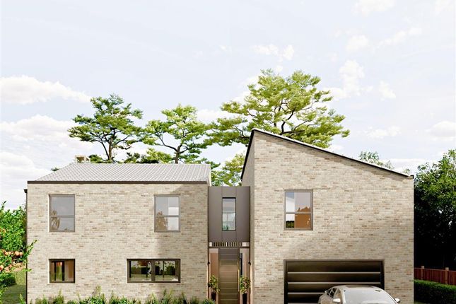 Thumbnail Detached house for sale in Devereux Drive, Watford