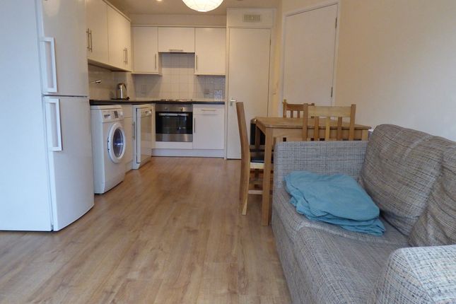 Thumbnail Flat to rent in Rudloe Road, Clapham South