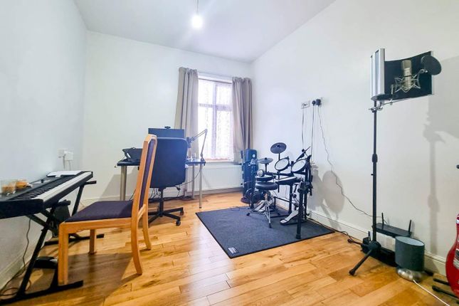 Flat 4, 228, Nelson Road, Gillingham photo 4