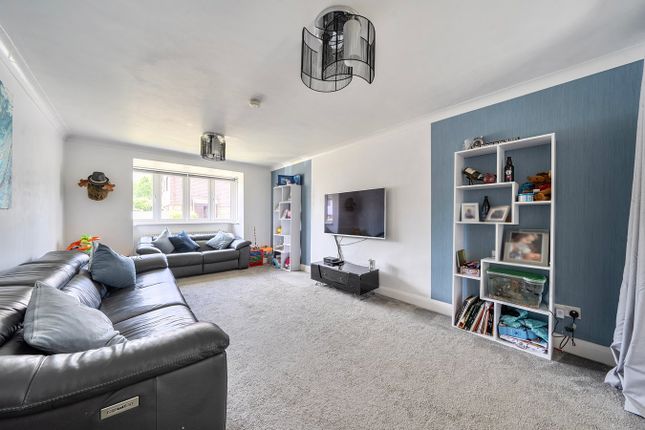 67, Turners Meadow Way, Beckenham photo 3