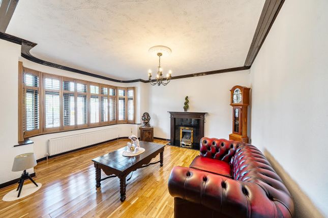 198, Edgwarebury Lane, Edgware photo 2