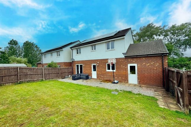 7, Whimbrel Way, Plymouth photo 2
