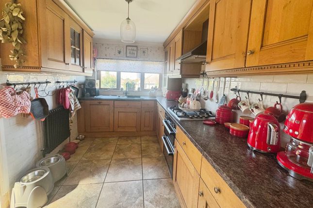 71 Pellau Road, Port Talbot photo 3
