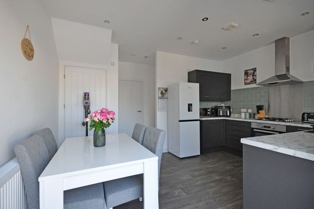 18, Cow Parsley Way, Newport photo 2