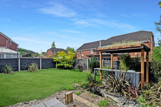 9, Glenwood Close, Manchester photo 4