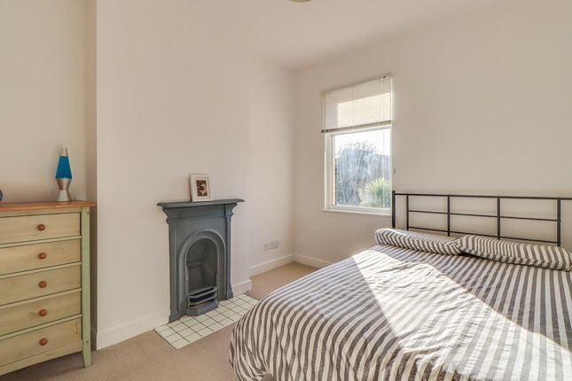 Terraced house for sale in St. Johns Road, Westcliff-On-Sea