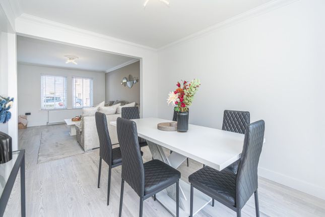 19, Glengask Grove, Kelty photo 4