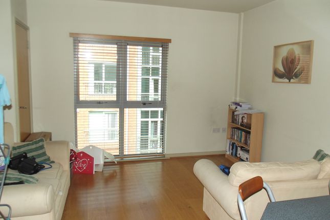 Flat to rent in Raleigh Street, Nottingham