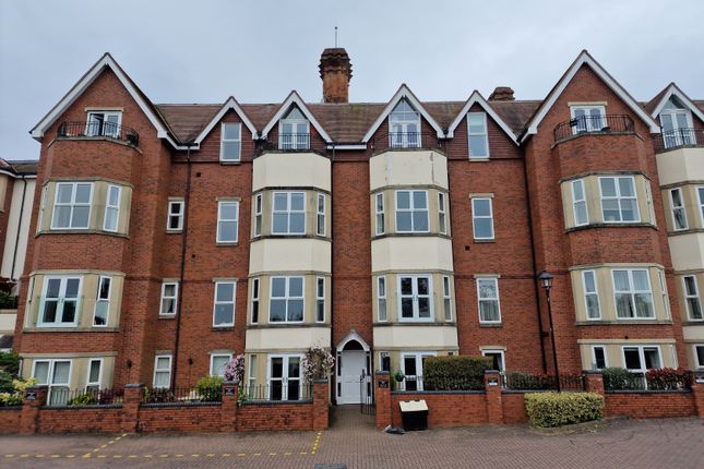 Thumbnail Flat to rent in Lichfield Road, Sutton Coldfield
