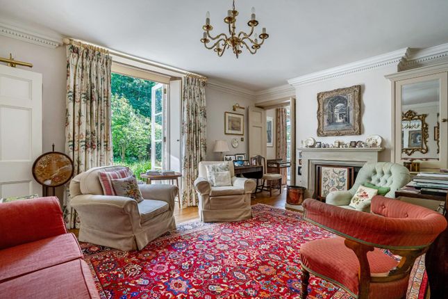 De Vaux Lodge, 8 St. Nicholas Road, Salisbury photo 3