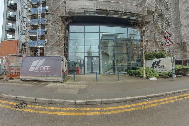 Studio flat on X Q 7 Building, Apartment 600, Taylorson Street South, Salford, £82,000