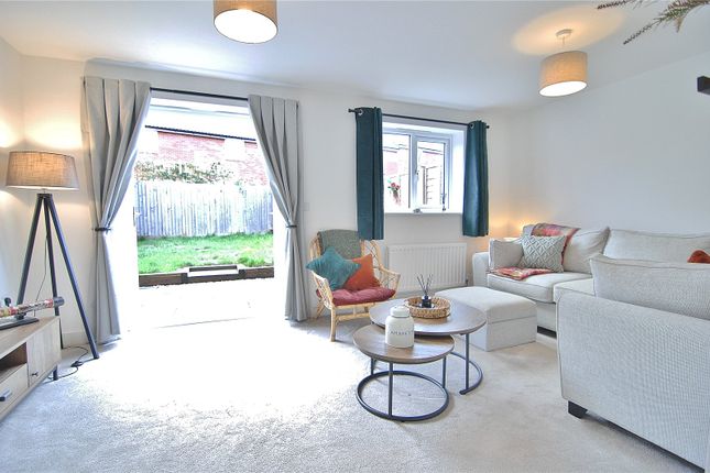 3, Francis Winfield Close, Stonehouse photo 3