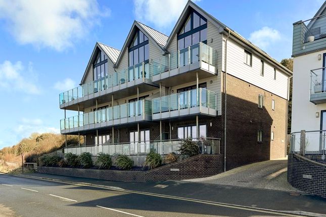 Thumbnail Flat for sale in Solent Shores, Cowes