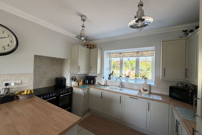 125, Heol Y Garn, Swansea photo 4