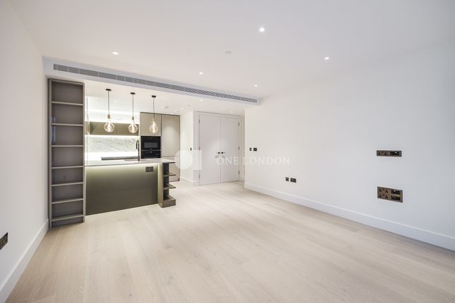 Flat for sale in Cassini Tower, London