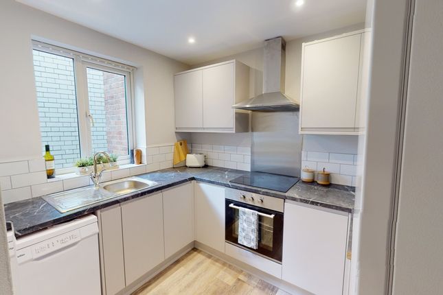 Thumbnail Flat to rent in Saint Nicholas Street, Bristol